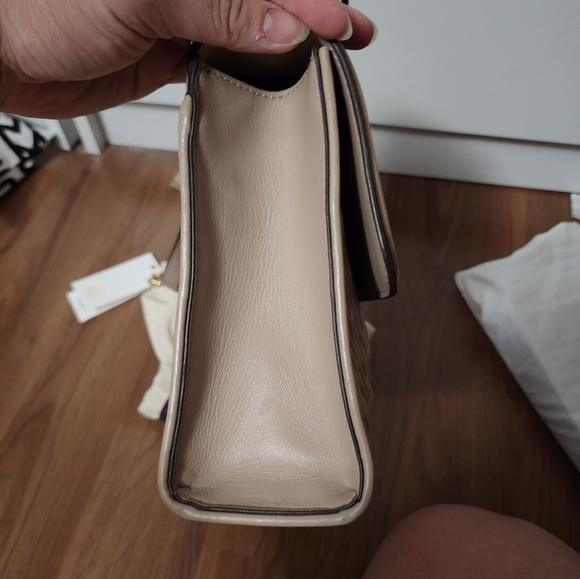 ❌️❌️SOLD❌️❌️Tory Burch Fleming Shoulder Bag - Picture 3 of 7